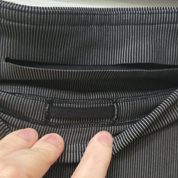 Lululemom Base Pase Size 6 25" EUC - Picture 3 of 7